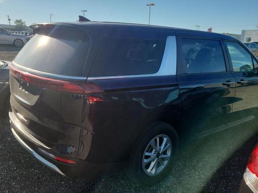 Deep Chroma Blue 2024 Kia Carnival LX