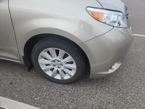 2015 Toyota Sienna XLE Premium