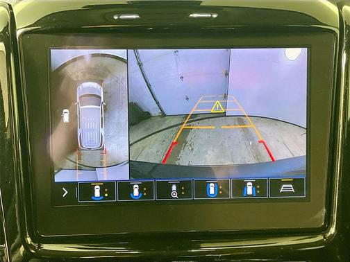 Graphite Metallic 2020 Chevrolet Traverse LT Leather