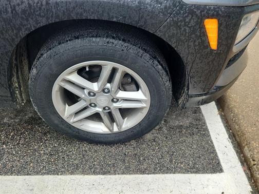 Sonic Silver 2019 Hyundai KONA SE