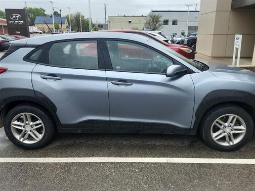 Sonic Silver 2019 Hyundai KONA SE