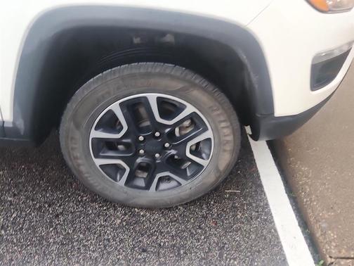 White Clearcoat 2019 Jeep Compass Trailhawk
