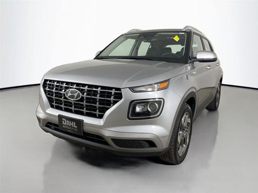 Shimmering Silver 2024 Hyundai VENUE SEL