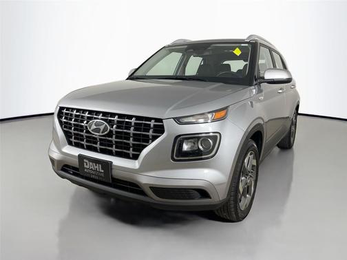 Shimmering Silver 2024 Hyundai VENUE SEL