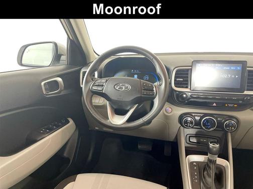 Shimmering Silver 2024 Hyundai VENUE SEL