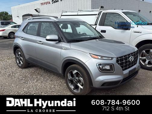 Shimmering Silver 2024 Hyundai VENUE SEL