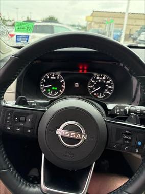 2022 Nissan Pathfinder SL 4WD