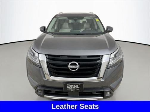 2022 Nissan Pathfinder SL 4WD