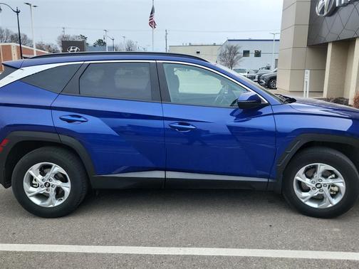 2023 Hyundai TUCSON SEL