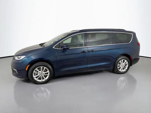 2022 Chrysler Pacifica Touring AWD