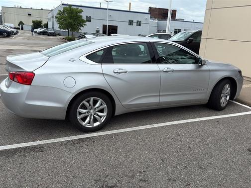 Silver Ice Metallic 2017 Chevrolet Impala 1LT