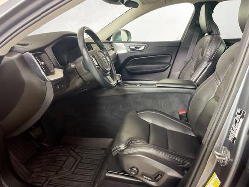 Osmium Grey Metallic 2021 Volvo XC60 T5 Inscription