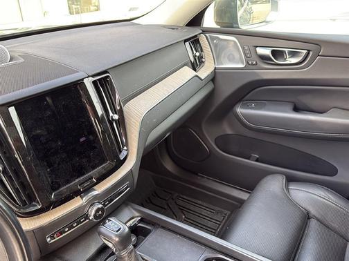 2021 Volvo XC60 T5 Inscription