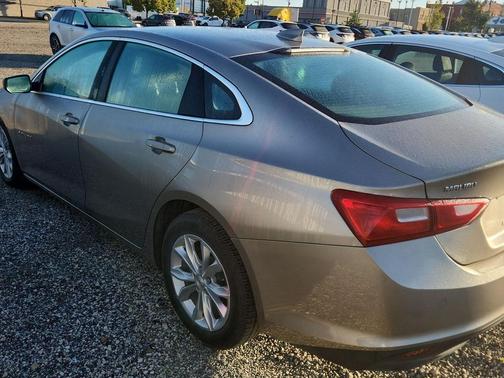 Mineral Gray Metallic 2025 Chevrolet Malibu FWD 1LT