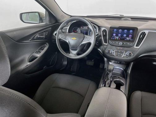 Mineral Gray Metallic 2025 Chevrolet Malibu FWD 1LT