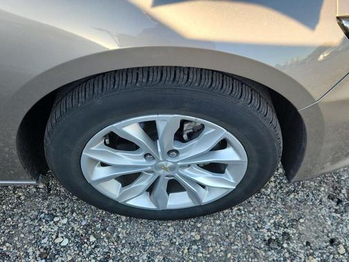Mineral Gray Metallic 2025 Chevrolet Malibu FWD 1LT