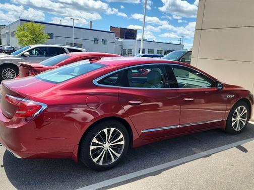 Red Quartz Tintcoat 2018 Buick LaCrosse Essence