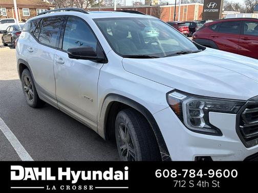 Summit White 2022 GMC Terrain AWD AT4