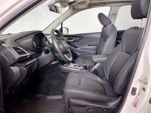 Crystal White Pearl 2019 Subaru Forester Premium