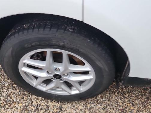 Oxford White 2024 Ford Edge SEL