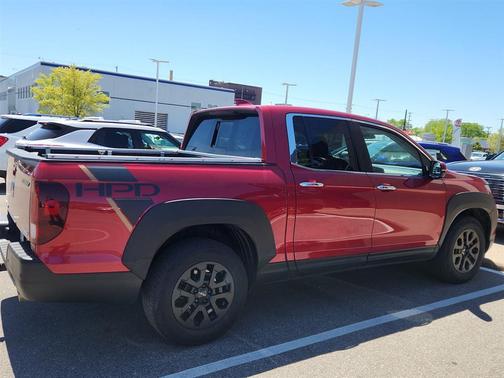 Radiant Red Metallic II 2022 Honda Ridgeline RTL-E