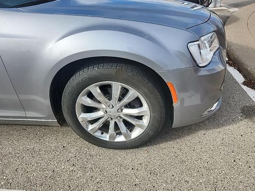 2017 Chrysler 300C Base