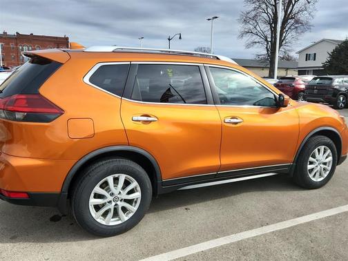 2018 Nissan Rogue SV