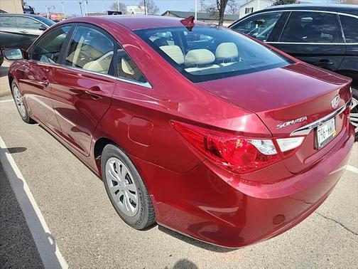 2011 Hyundai SONATA GLS
