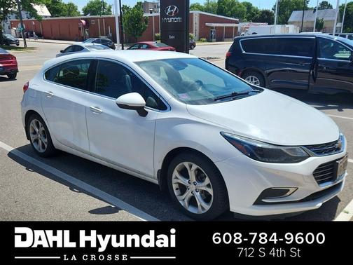 Summit White 2017 Chevrolet Cruze Premier