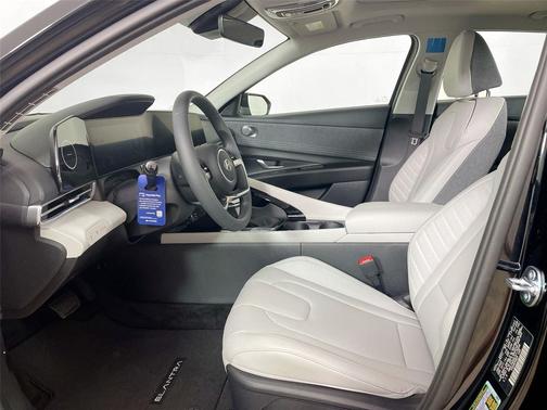 Abyss Black 2026 Hyundai ELANTRA Limited