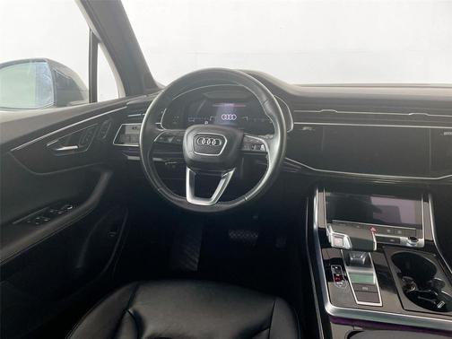 Mythos Black Metallic 2025 Audi Q7 55 Premium Plus