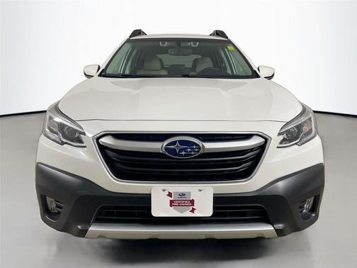 Crystal White Pearl 2020 Subaru Outback Limited