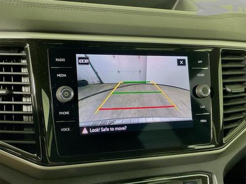 2022 Volkswagen Atlas 3.6L SE w/Technology