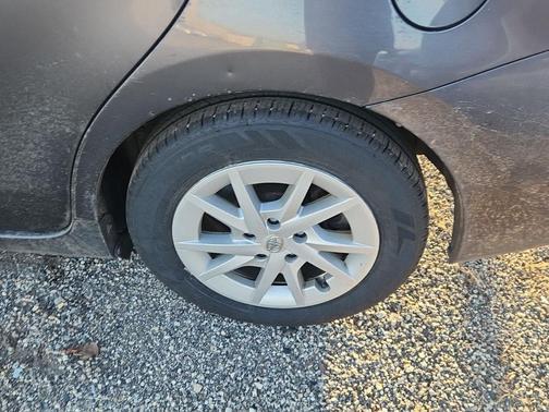 2014 Toyota Prius v Three