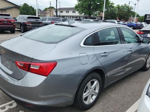 Sterling Gray Metallic 2024 Chevrolet Malibu FWD 1LT