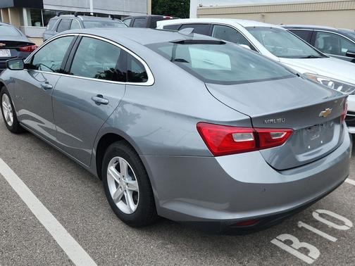 Sterling Gray Metallic 2024 Chevrolet Malibu FWD 1LT
