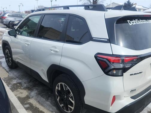 2025 Subaru Forester Premium