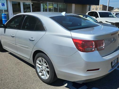 Silver Ice Metallic 2014 Chevrolet Malibu 1LT