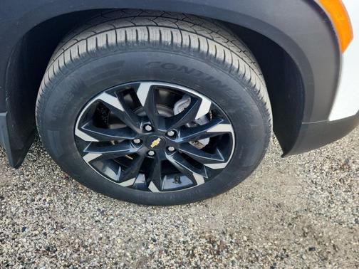Summit White 2022 Chevrolet Trailblazer LT