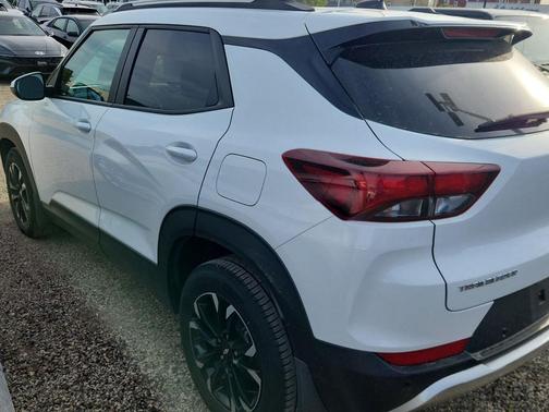 Summit White 2022 Chevrolet Trailblazer LT