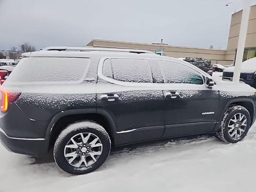 2023 GMC Acadia AWD SLT