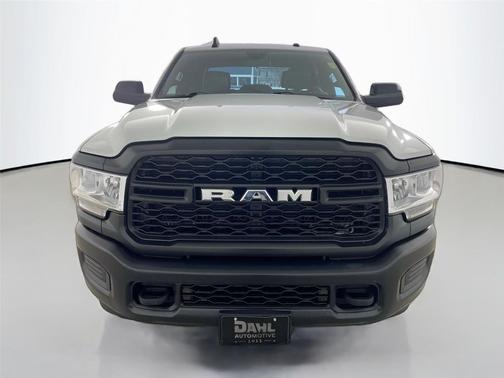 2022 RAM 2500 Tradesman Crew Cab 4x4 8' Box