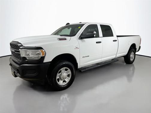 2022 RAM 2500 Tradesman Crew Cab 4x4 8' Box