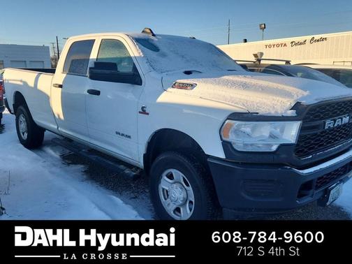2022 RAM 2500 Tradesman Crew Cab 4x4 8' Box