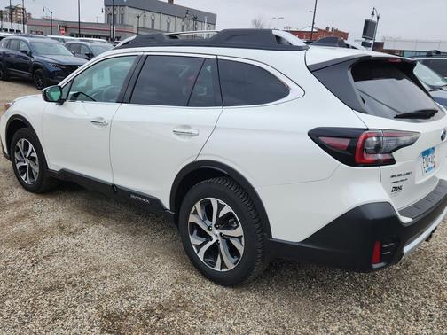 Crystal White Pearl 2020 Subaru Outback Touring