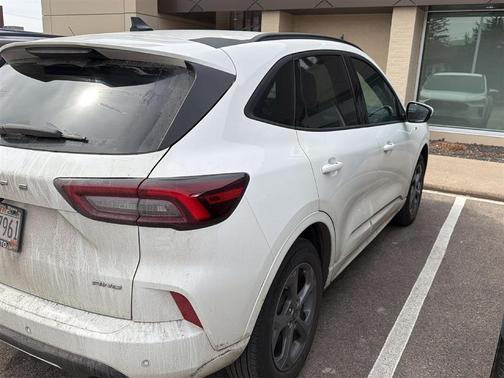 Star White Metallic Tri-Coat 2024 Ford Escape ST-Line Select