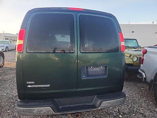 2011 Chevrolet Express 2500 Work Van