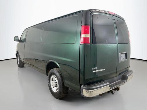 2011 Chevrolet Express 2500 Work Van
