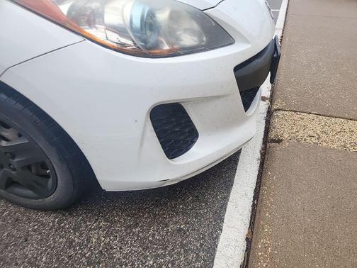 2013 Mazda Mazda3 i Sport