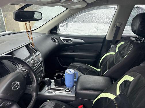 2020 Nissan Pathfinder SL 4WD